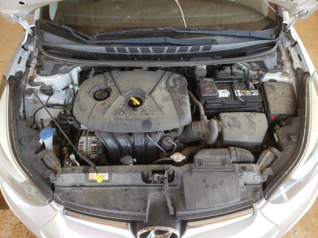 Photo 6 VIN: 5NPDH4AE3GH684907 - HYUNDAI ELANTRA SE 