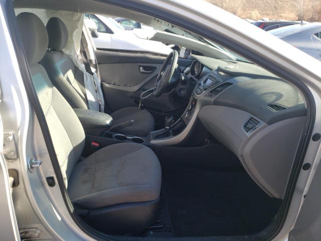 Photo 4 VIN: 5NPDH4AE3GH699990 - HYUNDAI ELANTRA SE 