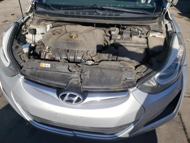 Photo 6 VIN: 5NPDH4AE3GH699990 - HYUNDAI ELANTRA SE 