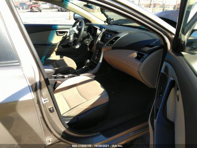 Photo 4 VIN: 5NPDH4AE3GH702645 - HYUNDAI ELANTRA 