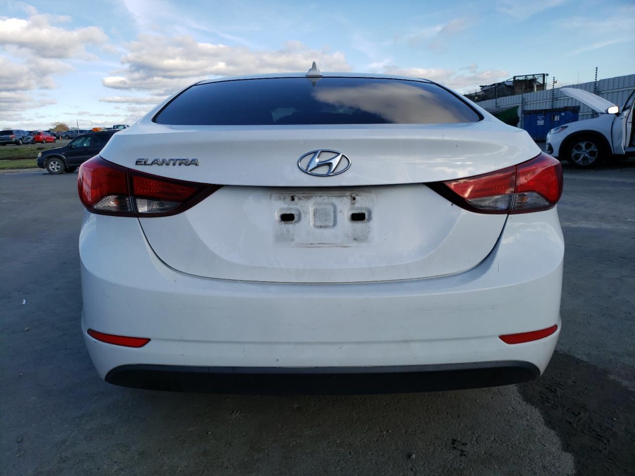 Photo 5 VIN: 5NPDH4AE3GH709482 - HYUNDAI ELANTRA 