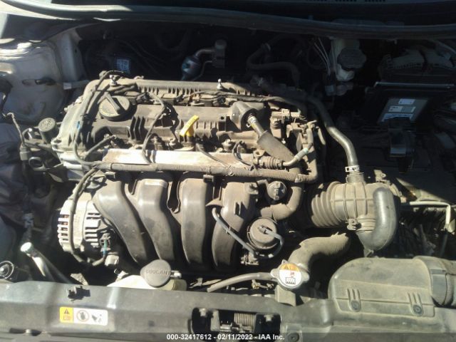 Photo 9 VIN: 5NPDH4AE3GH715783 - HYUNDAI ELANTRA 