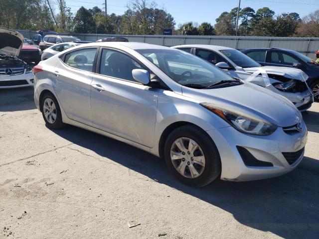 Photo 3 VIN: 5NPDH4AE3GH717226 - HYUNDAI ELANTRA SE 