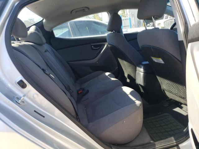 Photo 9 VIN: 5NPDH4AE3GH717226 - HYUNDAI ELANTRA SE 