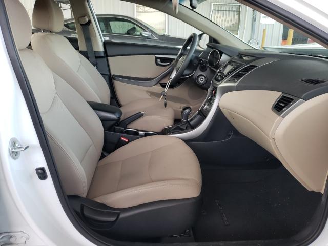 Photo 4 VIN: 5NPDH4AE3GH722572 - HYUNDAI ELANTRA SE 