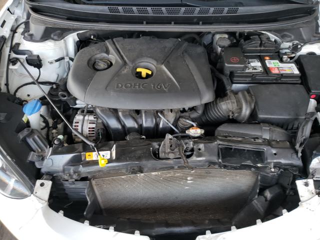 Photo 6 VIN: 5NPDH4AE3GH722572 - HYUNDAI ELANTRA SE 