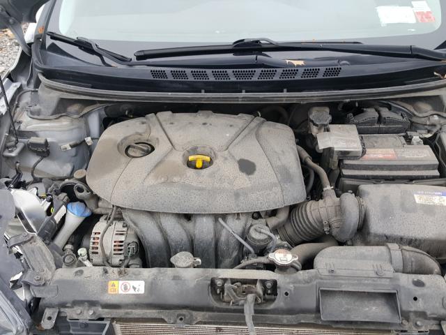 Photo 6 VIN: 5NPDH4AE3GH727559 - HYUNDAI ELANTRA SE 