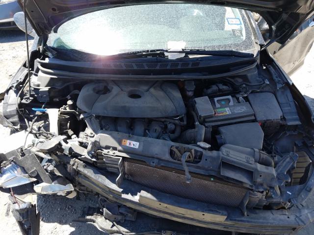 Photo 6 VIN: 5NPDH4AE3GH728808 - HYUNDAI ELANTRA SE 