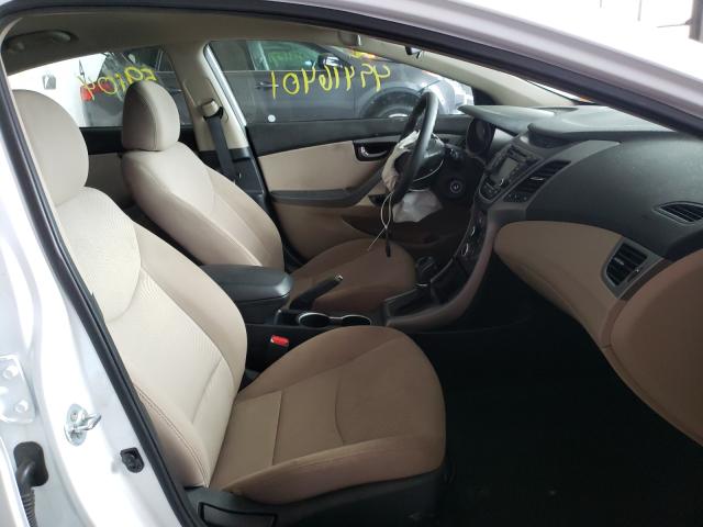 Photo 4 VIN: 5NPDH4AE3GH730364 - HYUNDAI ELANTRA SE 