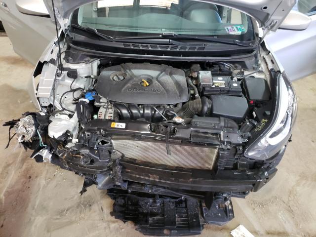 Photo 6 VIN: 5NPDH4AE3GH735533 - HYUNDAI ELANTRA SE 