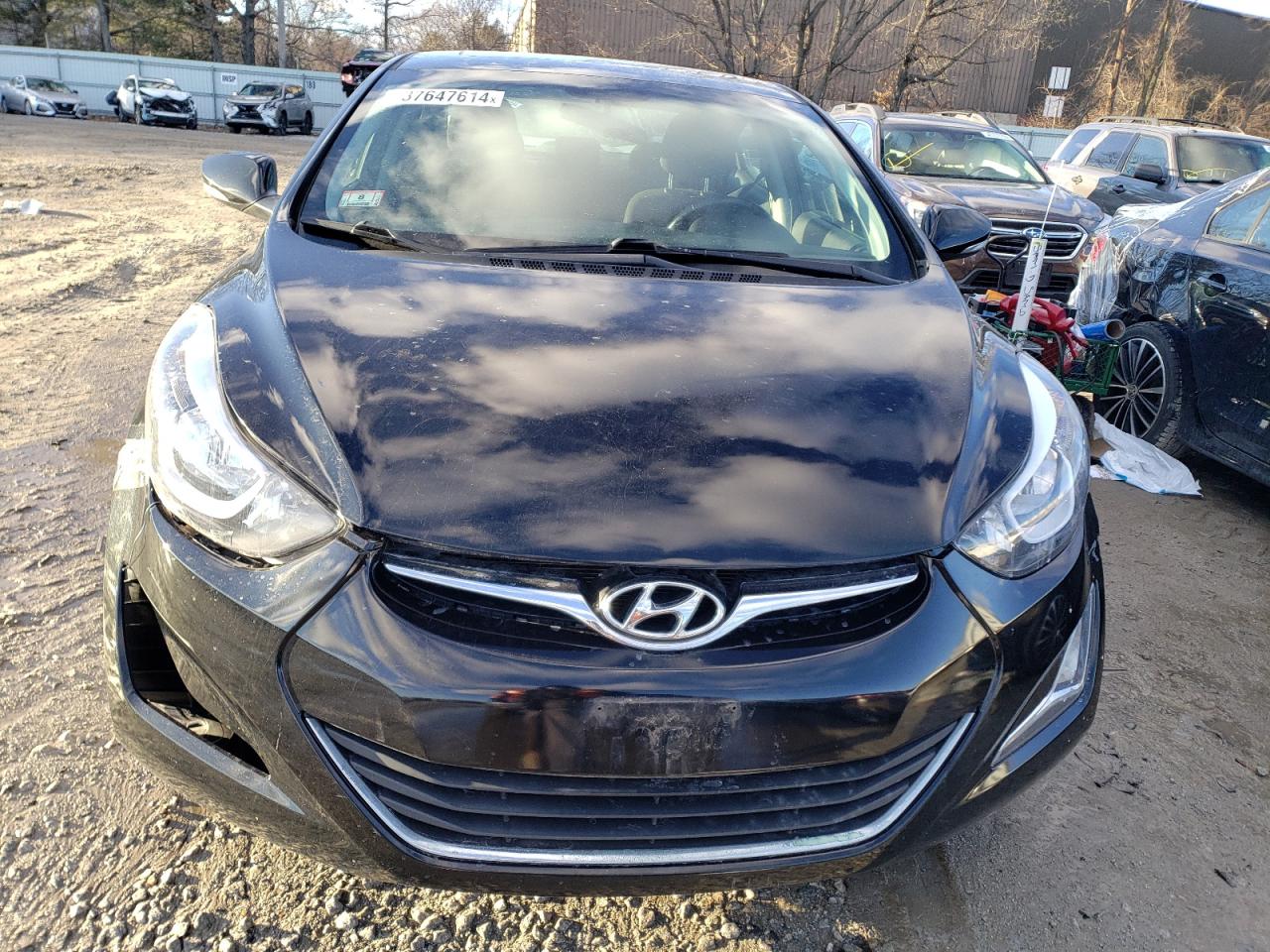 Photo 4 VIN: 5NPDH4AE3GH739257 - HYUNDAI ELANTRA 