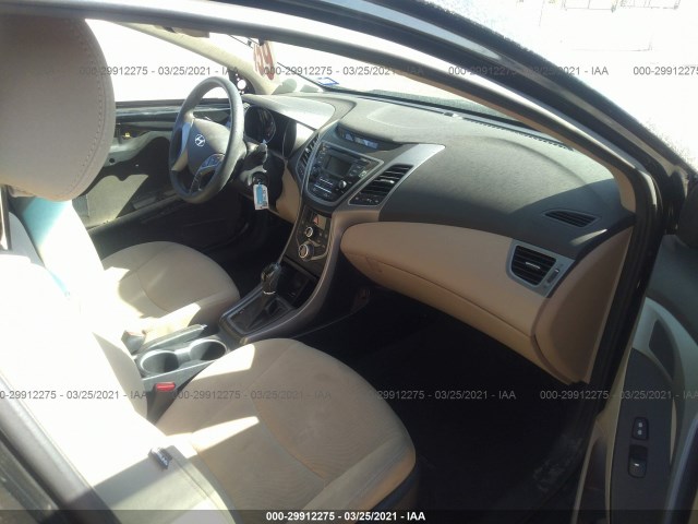 Photo 4 VIN: 5NPDH4AE3GH744684 - HYUNDAI ELANTRA 