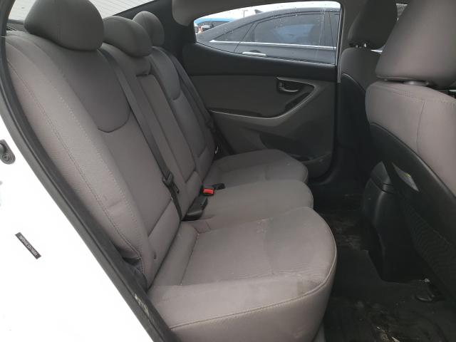 Photo 5 VIN: 5NPDH4AE3GH748069 - HYUNDAI ELANTRA SE 