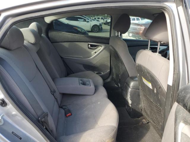 Photo 9 VIN: 5NPDH4AE3GH748864 - HYUNDAI ELANTRA 