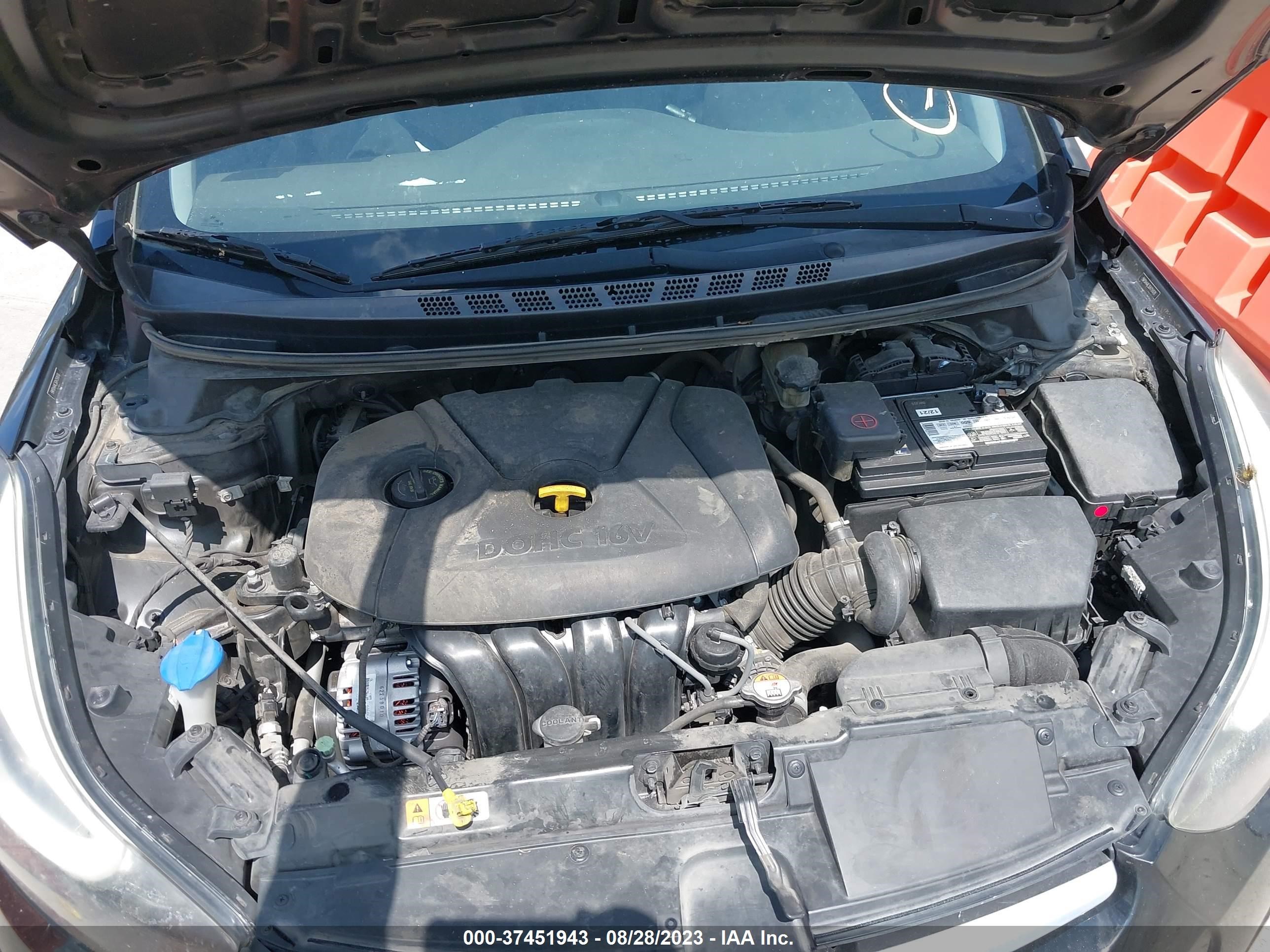 Photo 9 VIN: 5NPDH4AE3GH751070 - HYUNDAI ELANTRA 