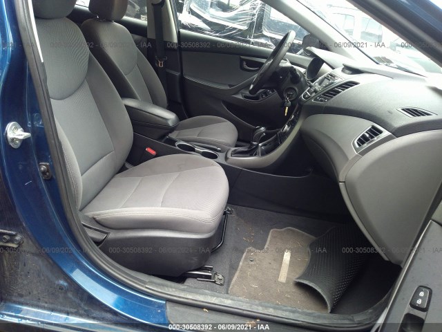 Photo 4 VIN: 5NPDH4AE3GH753188 - HYUNDAI ELANTRA 