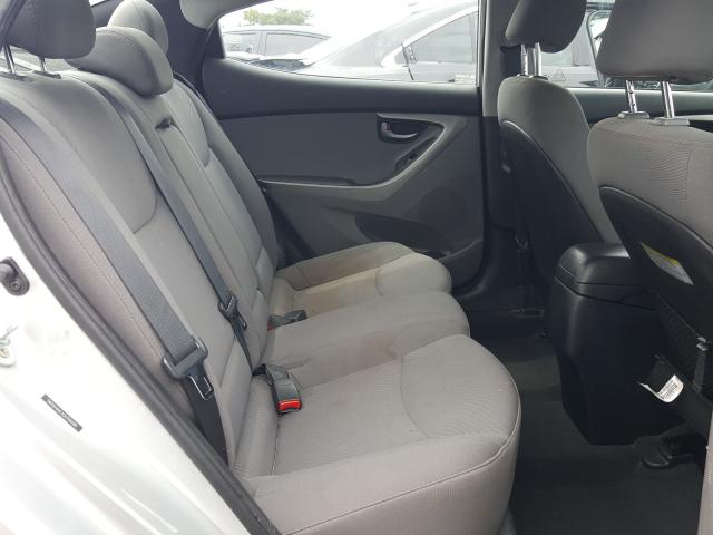 Photo 5 VIN: 5NPDH4AE3GH756589 - HYUNDAI ELANTRA SE 