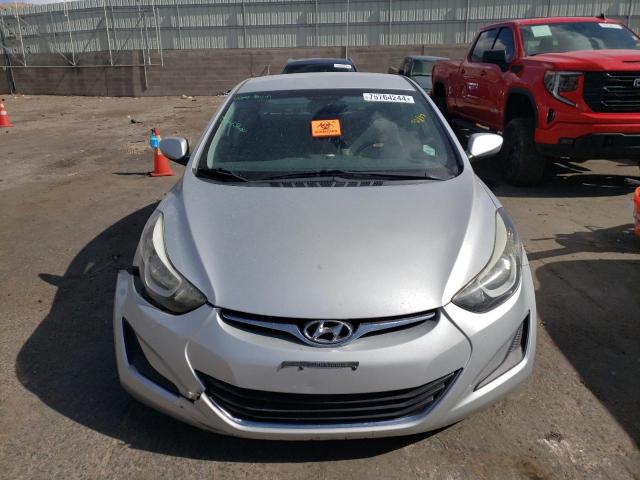 Photo 4 VIN: 5NPDH4AE3GH764725 - HYUNDAI ELANTRA SE 