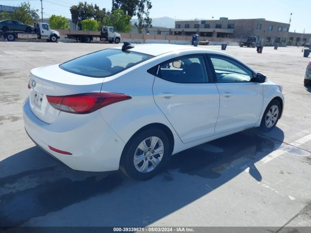 Photo 3 VIN: 5NPDH4AE3GH767785 - HYUNDAI ELANTRA 