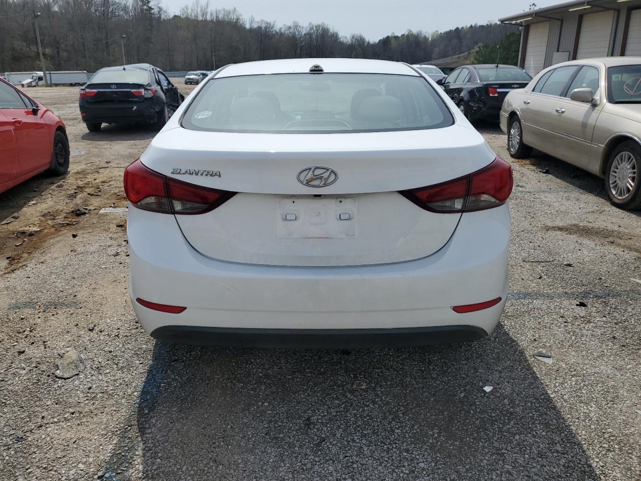 Photo 5 VIN: 5NPDH4AE3GH769889 - HYUNDAI ELANTRA 