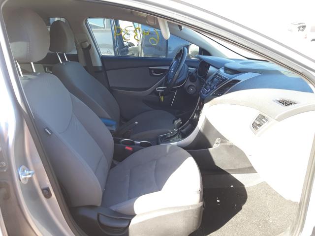 Photo 4 VIN: 5NPDH4AE3GH773716 - HYUNDAI ELANTRA SE 