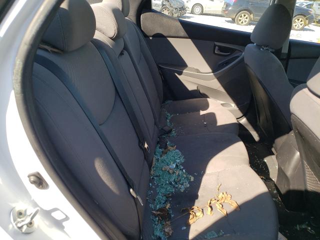 Photo 5 VIN: 5NPDH4AE3GH781427 - HYUNDAI ELANTRA SE 