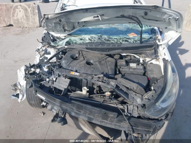 Photo 9 VIN: 5NPDH4AE3GH782514 - HYUNDAI ELANTRA 