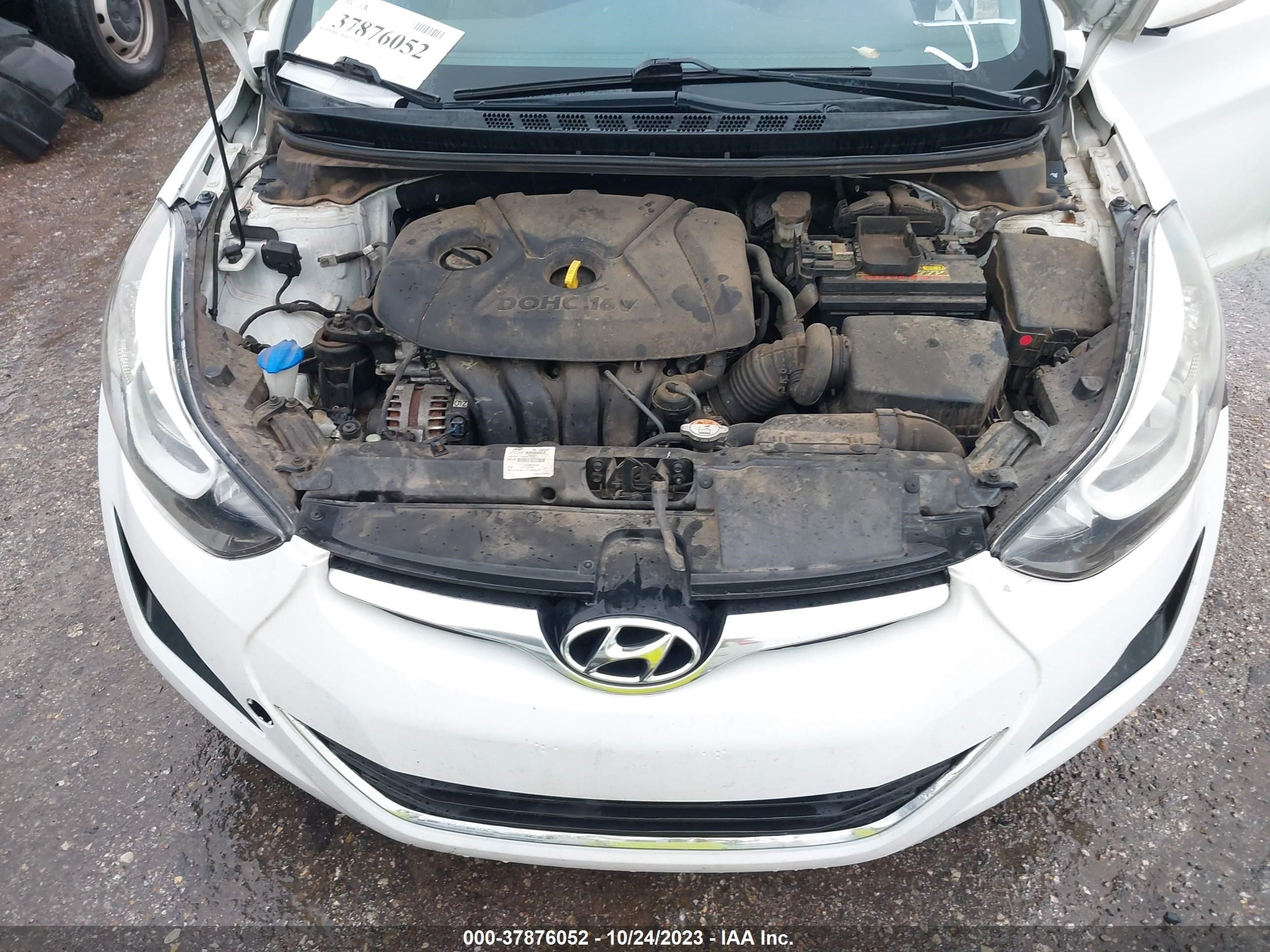 Photo 9 VIN: 5NPDH4AE3GH784456 - HYUNDAI ELANTRA 