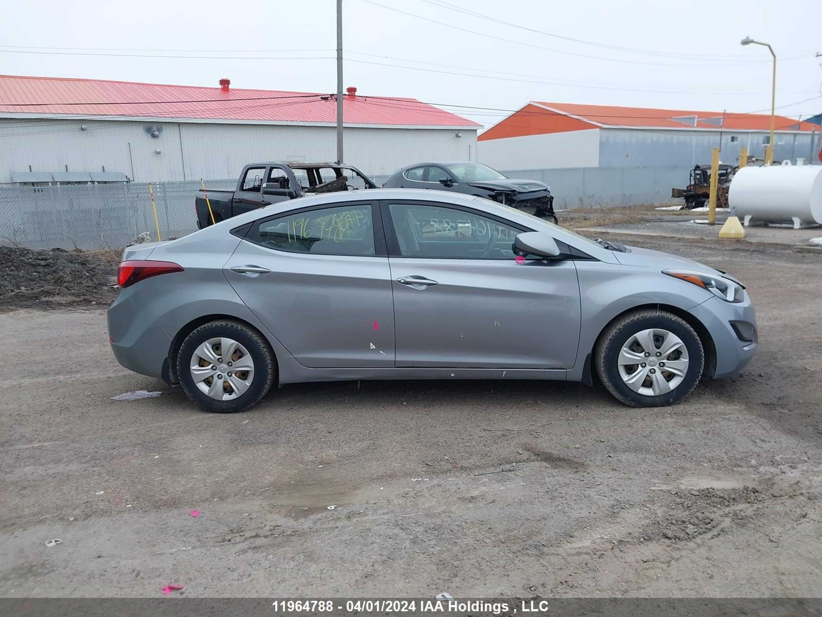 Photo 12 VIN: 5NPDH4AE3GH790614 - HYUNDAI ELANTRA 