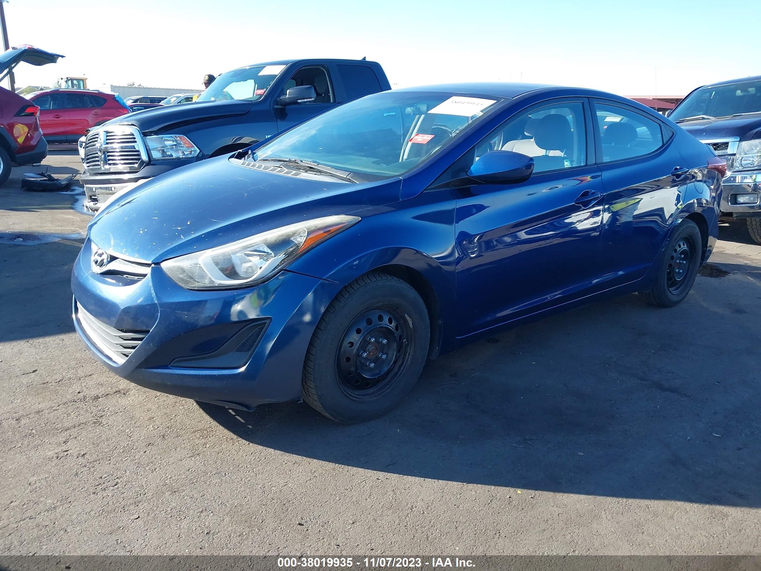 Photo 1 VIN: 5NPDH4AE3GH792363 - HYUNDAI ELANTRA 