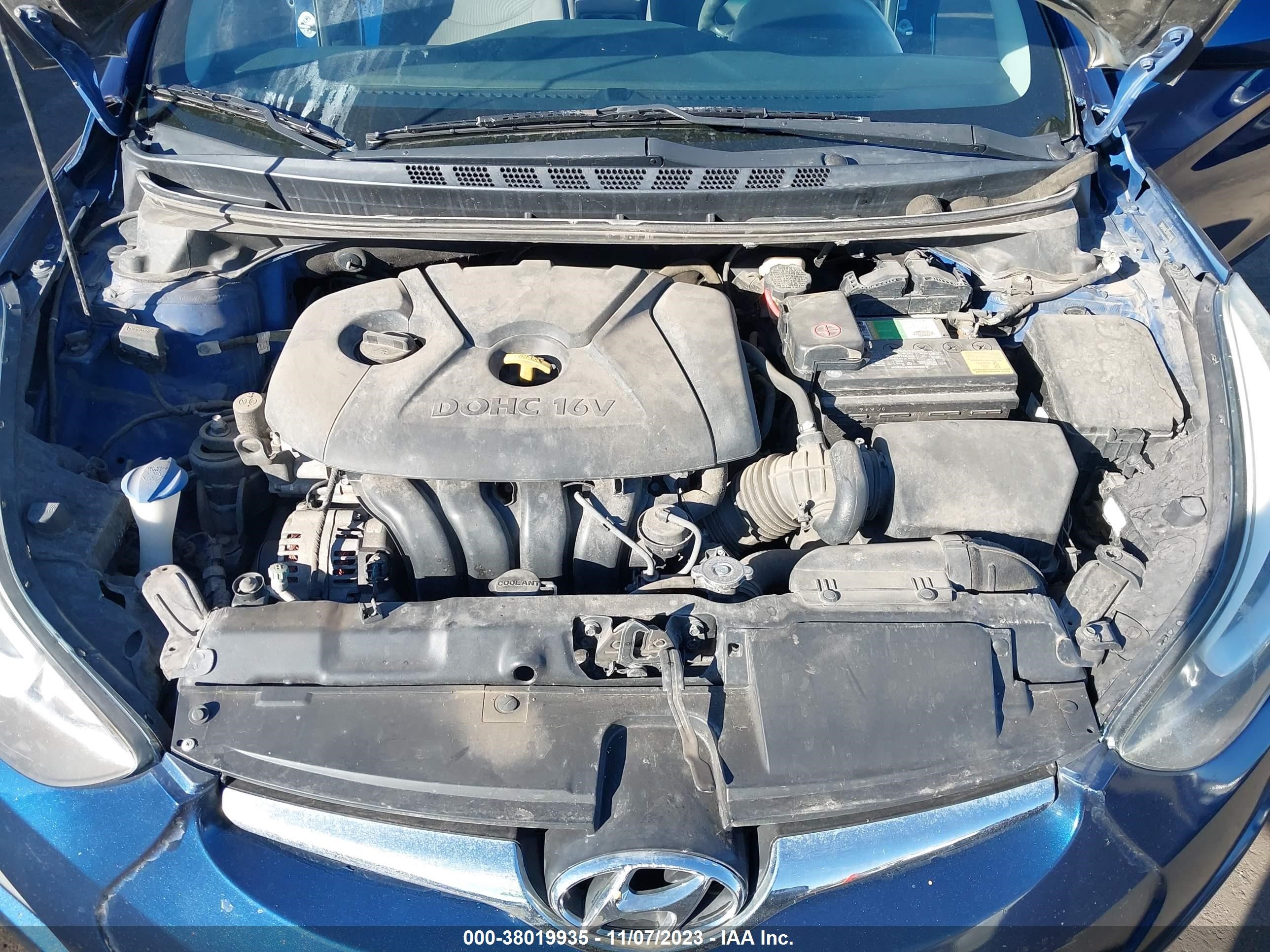 Photo 9 VIN: 5NPDH4AE3GH792363 - HYUNDAI ELANTRA 