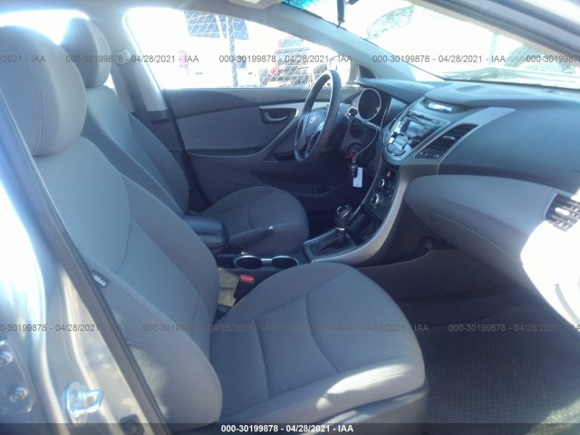 Photo 4 VIN: 5NPDH4AE3GH793240 - HYUNDAI ELANTRA 