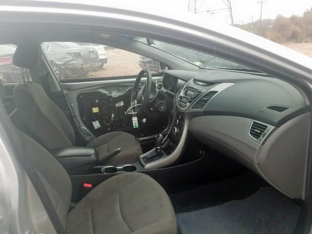 Photo 4 VIN: 5NPDH4AE3GH793576 - HYUNDAI ELANTRA SE 