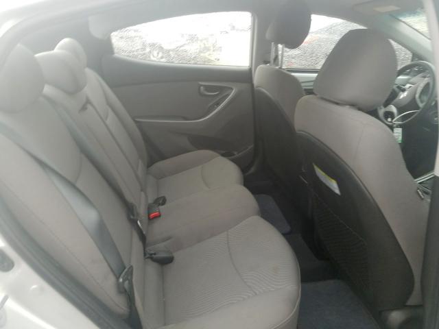 Photo 5 VIN: 5NPDH4AE3GH793576 - HYUNDAI ELANTRA SE 