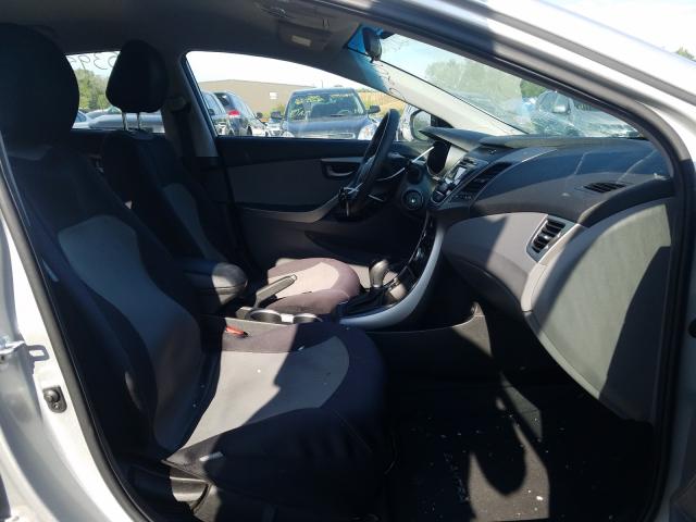 Photo 4 VIN: 5NPDH4AE3GH796350 - HYUNDAI ELANTRA SE 