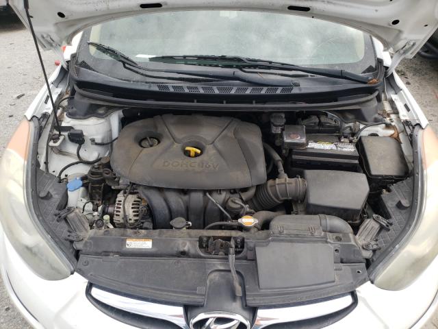 Photo 6 VIN: 5NPDH4AE4BH001265 - HYUNDAI ELANTRA GL 