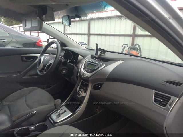 Photo 4 VIN: 5NPDH4AE4BH011648 - HYUNDAI ELANTRA 