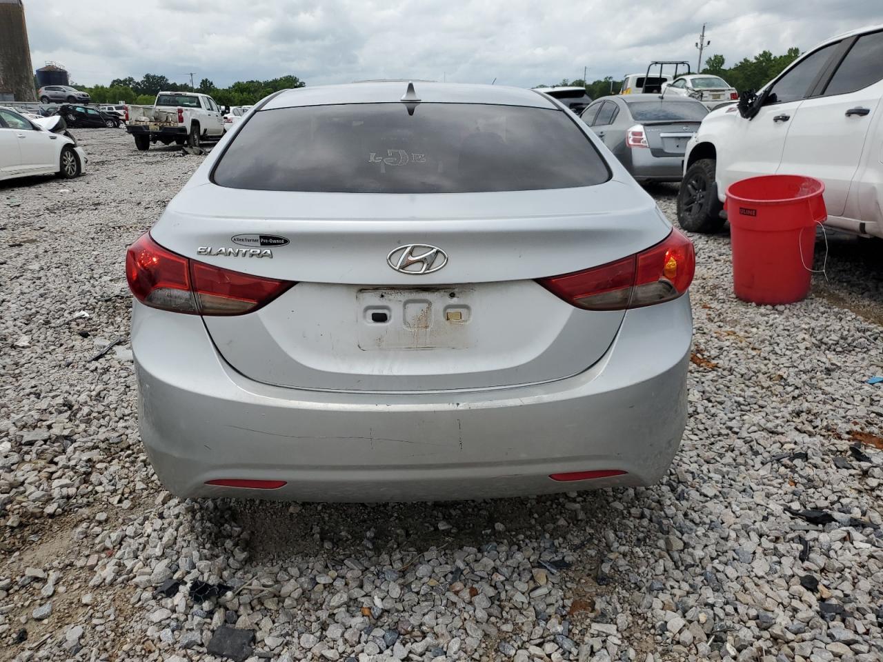 Photo 5 VIN: 5NPDH4AE4BH012833 - HYUNDAI ELANTRA 