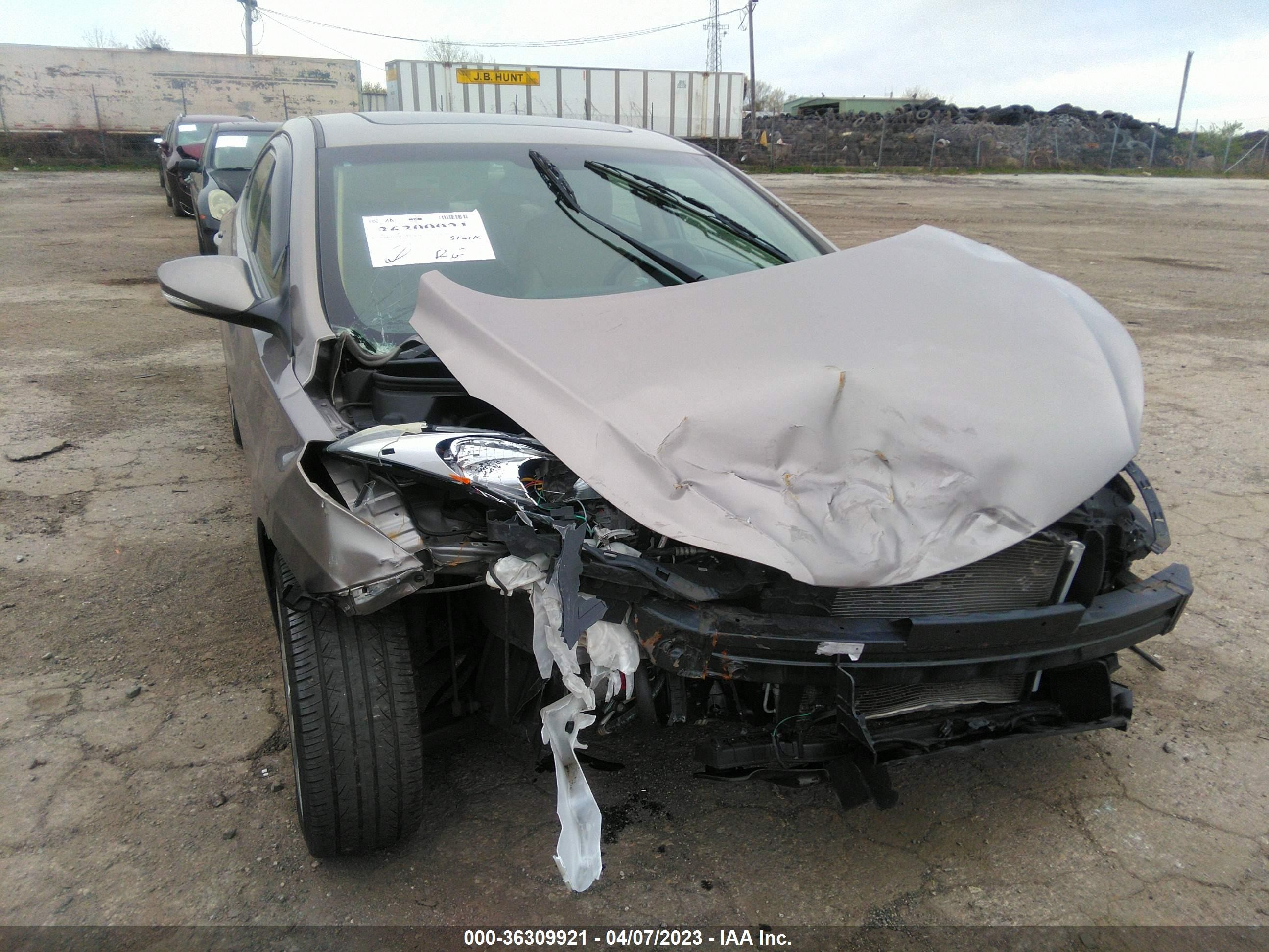 Photo 5 VIN: 5NPDH4AE4BH013450 - HYUNDAI ELANTRA 