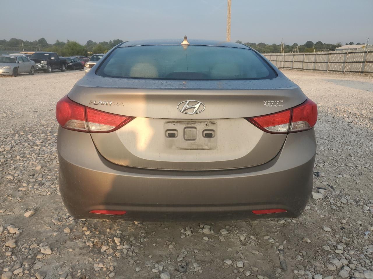 Photo 5 VIN: 5NPDH4AE4BH033231 - HYUNDAI ELANTRA 