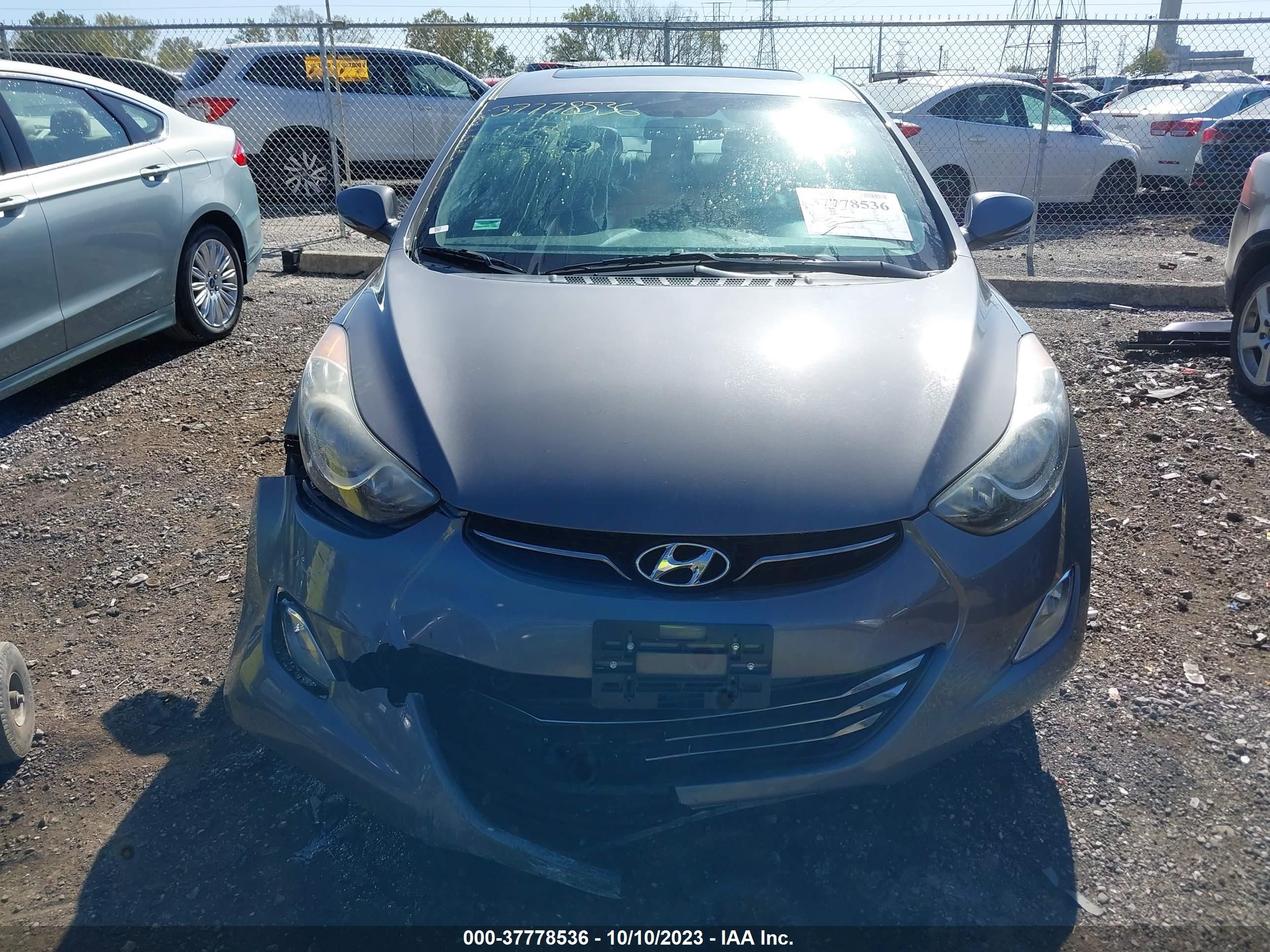 Photo 11 VIN: 5NPDH4AE4BH044276 - HYUNDAI ELANTRA 