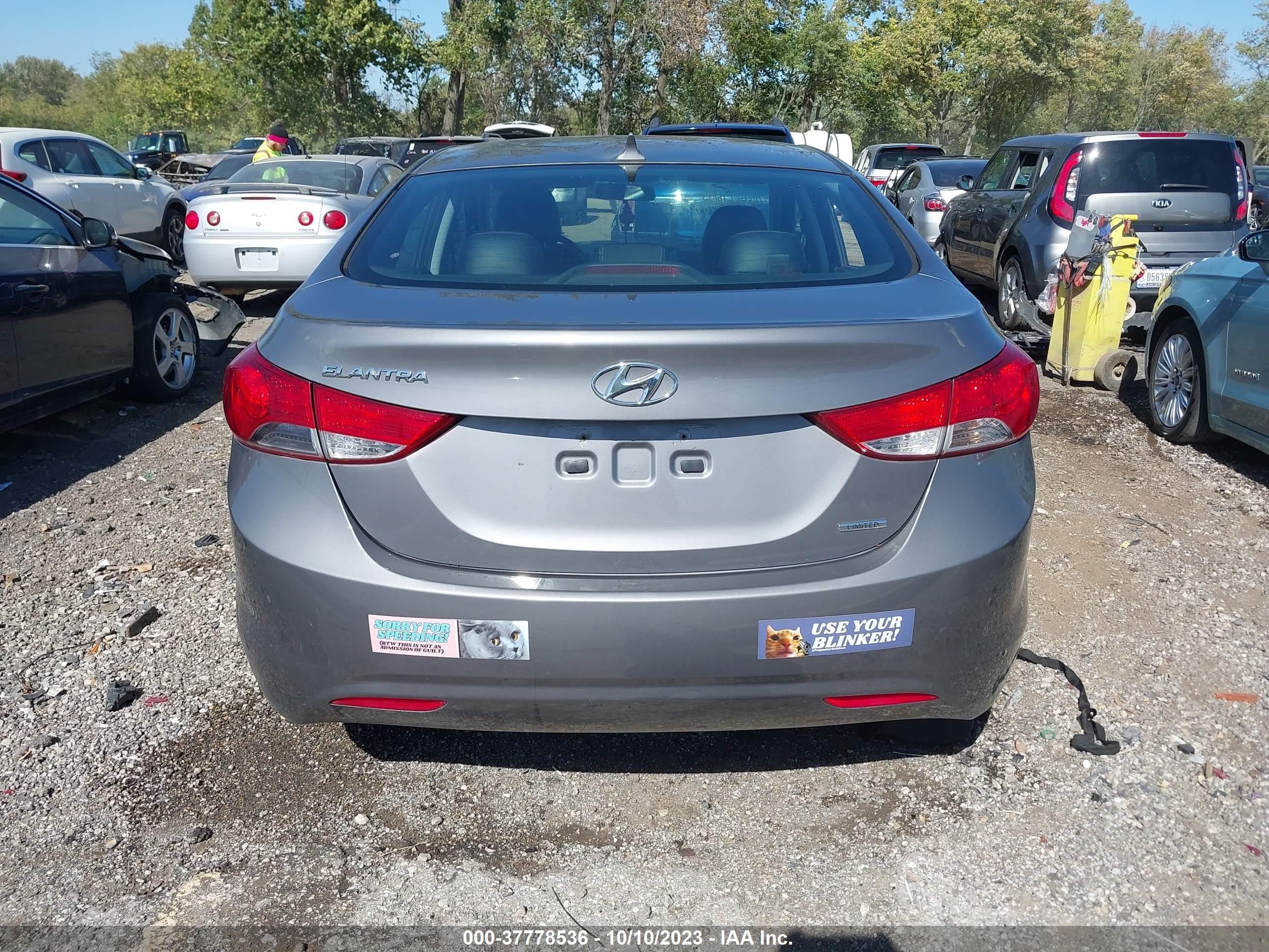 Photo 15 VIN: 5NPDH4AE4BH044276 - HYUNDAI ELANTRA 