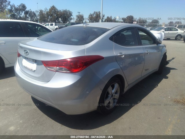 Photo 3 VIN: 5NPDH4AE4CH062987 - HYUNDAI ELANTRA 