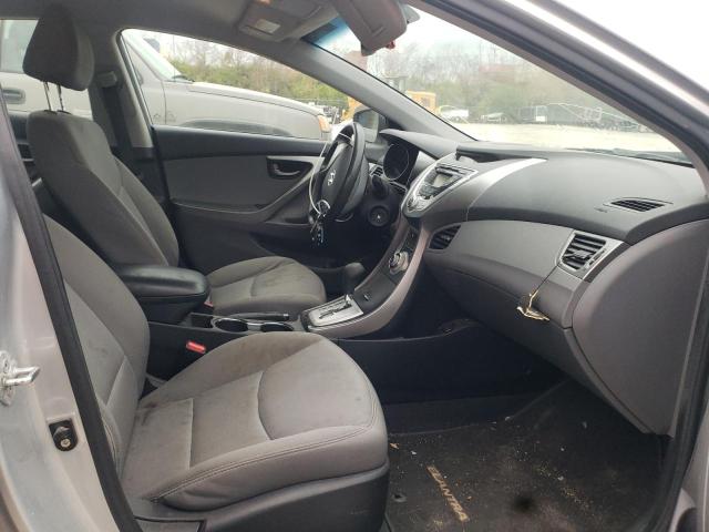 Photo 4 VIN: 5NPDH4AE4CH070717 - HYUNDAI ELANTRA GL 