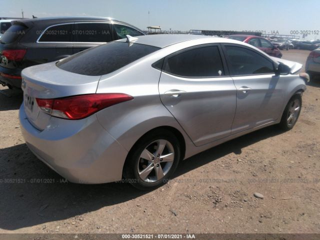 Photo 3 VIN: 5NPDH4AE4CH071284 - HYUNDAI ELANTRA 