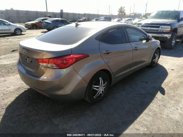 Photo 3 VIN: 5NPDH4AE4CH074525 - HYUNDAI ELANTRA 