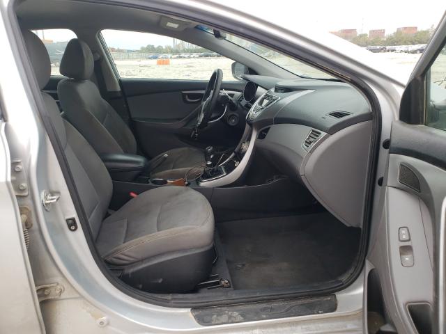 Photo 4 VIN: 5NPDH4AE4CH076789 - HYUNDAI ELANTRA GL 