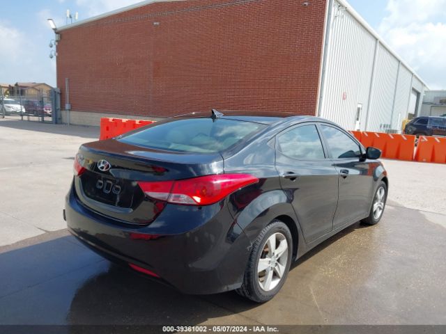 Photo 3 VIN: 5NPDH4AE4CH083564 - HYUNDAI ELANTRA 