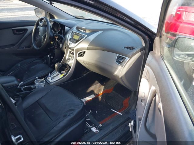 Photo 4 VIN: 5NPDH4AE4CH086304 - HYUNDAI ELANTRA 