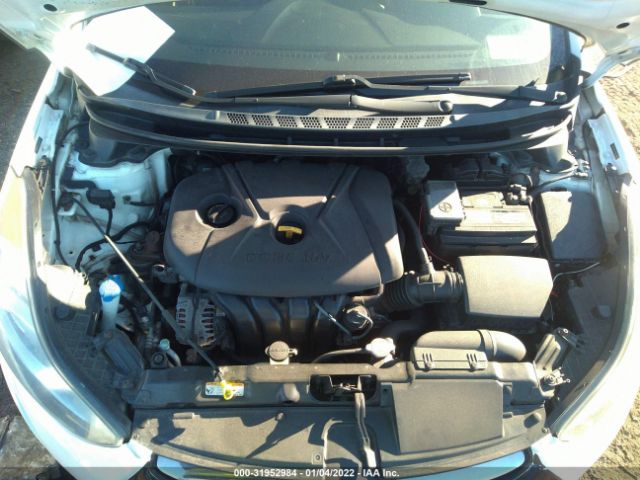 Photo 9 VIN: 5NPDH4AE4CH091616 - HYUNDAI ELANTRA 